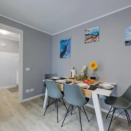 Apartment Il Vicolo Sul - Isola Madre Apt. - Happy *
